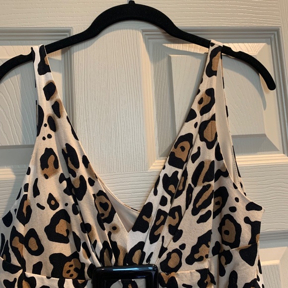 Cache Leopard Print Sleeveless Top sz L - Picture 3 of 5